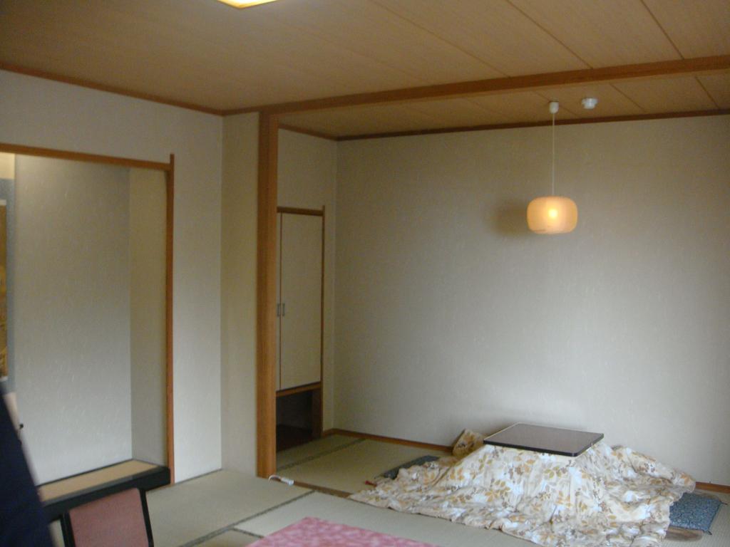 Jukeiso Hotel Hatsukaichi Bagian luar foto