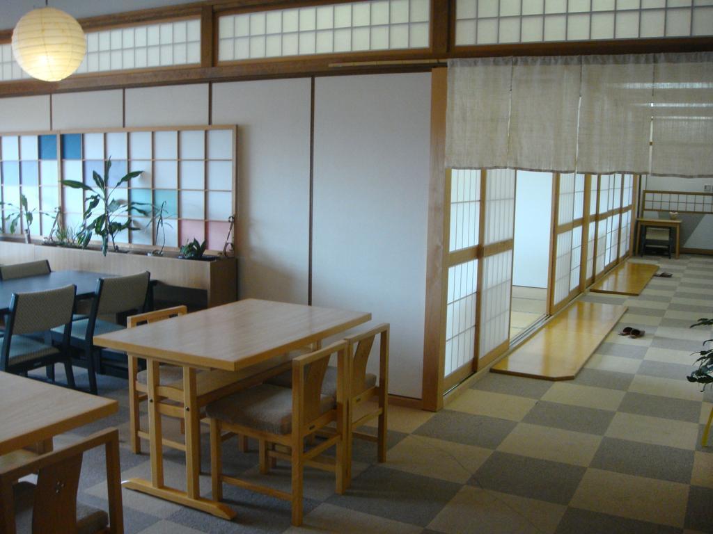 Jukeiso Hotel Hatsukaichi Bagian luar foto