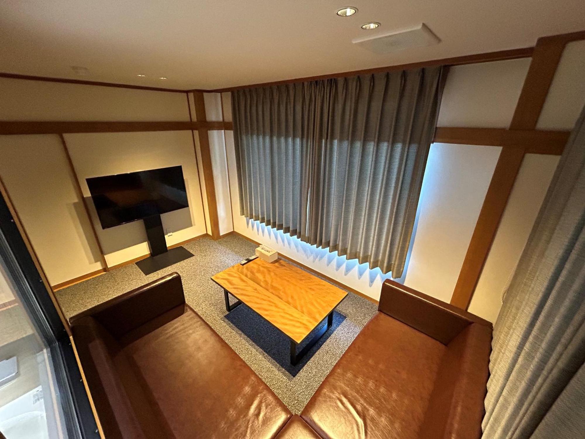 Jukeiso Hotel Hatsukaichi Bagian luar foto