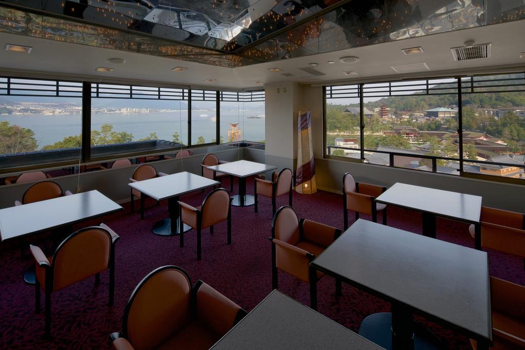 Jukeiso Hotel Hatsukaichi Bagian luar foto