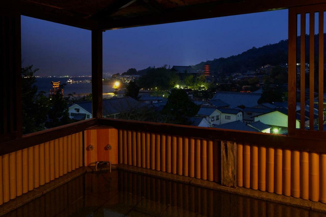 Jukeiso Hotel Hatsukaichi Bagian luar foto